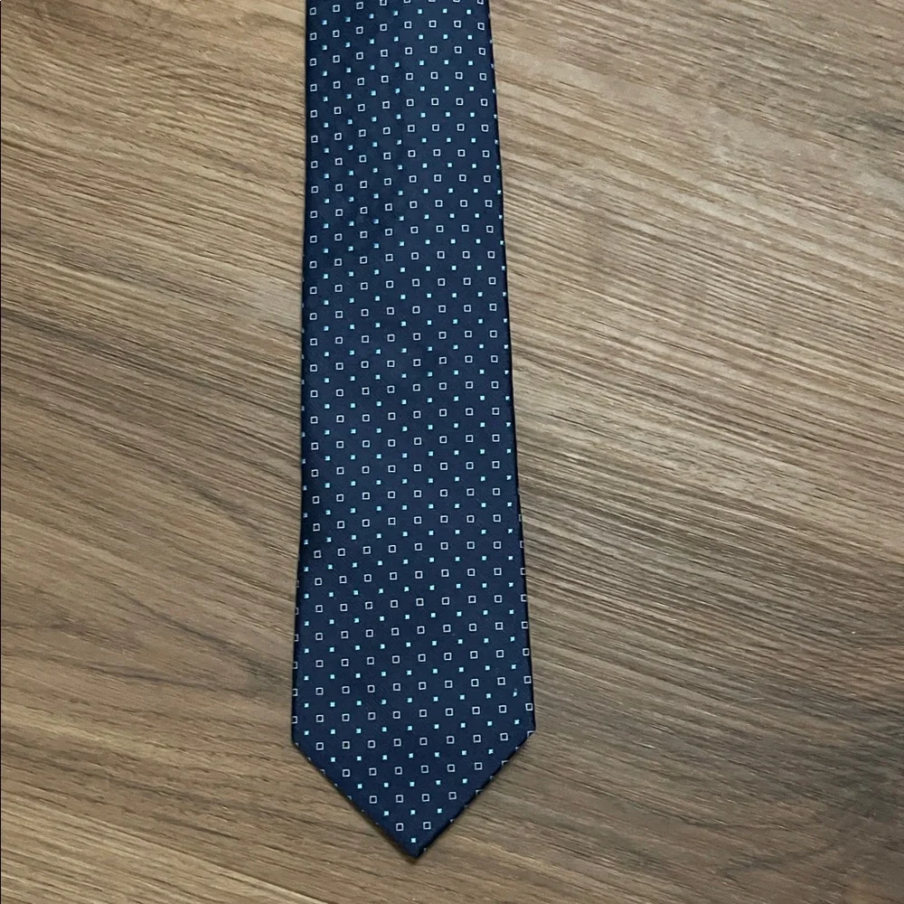 Claiborne Navy Blue Patterned Men’s Tie
